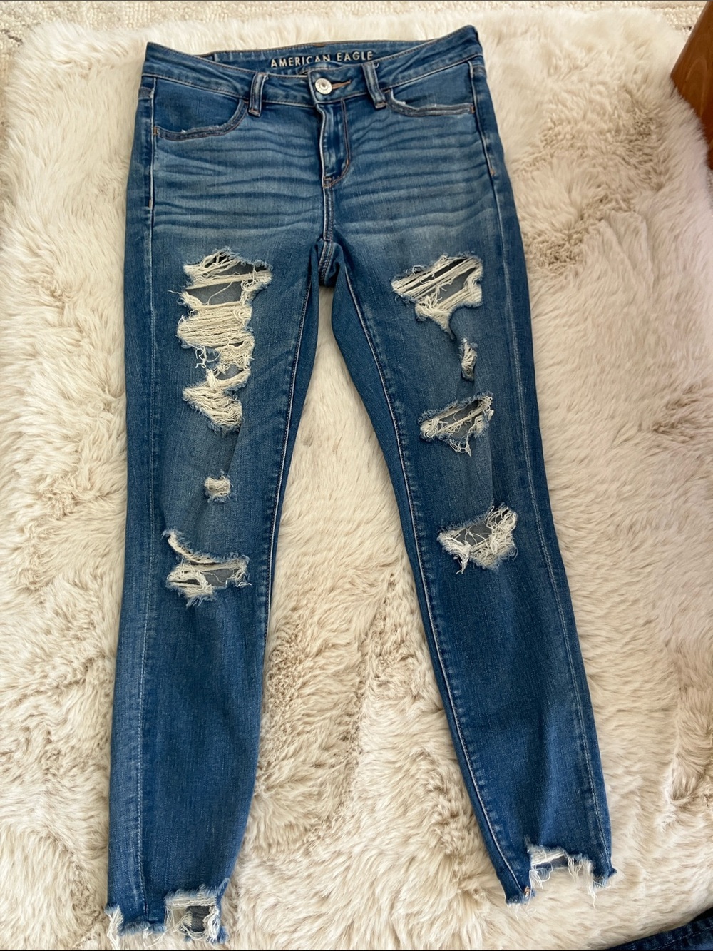 American Eagle Outfitters Distressed jeggings Ne(X)t level stretch size 6 short